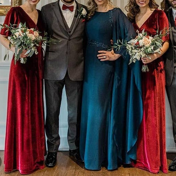 Elegant Dark Navy Evening Gown - Picture 14 of 15